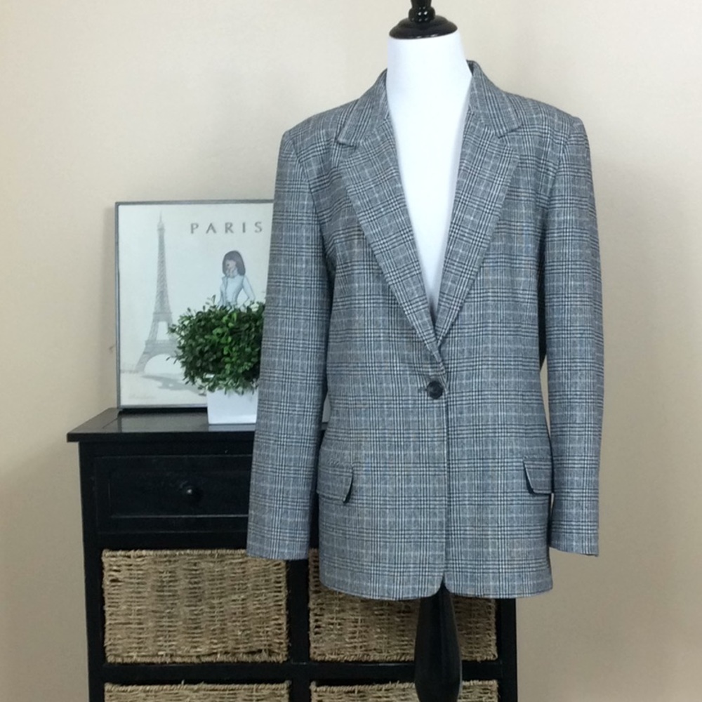 Pendleton black plaid blazer fully lined